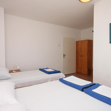 Apartments And Rooms With Parking Space Gradac, Makarska - 6819 Градац Стая снимка