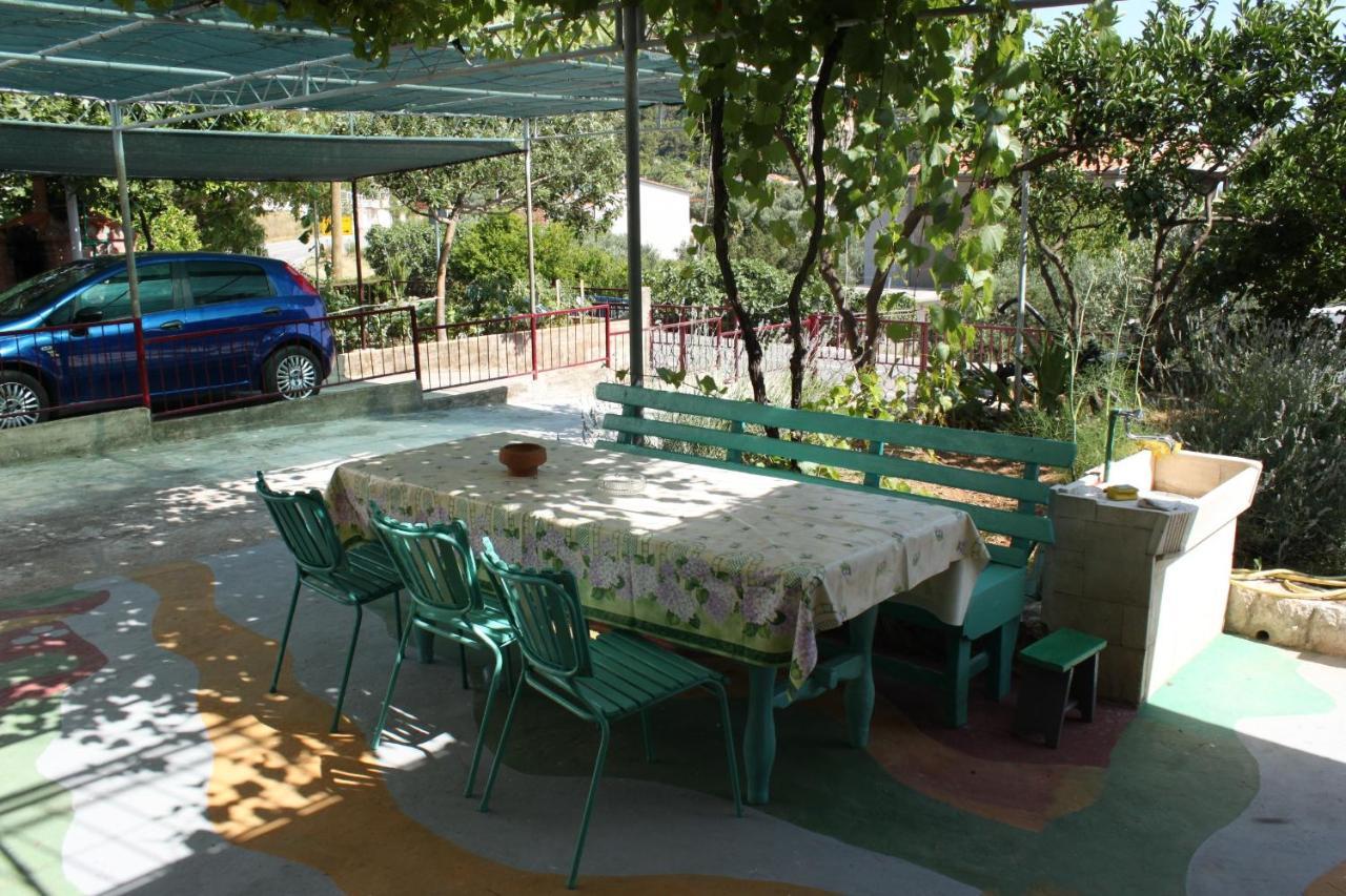 Apartments And Rooms With Parking Space Gradac, Makarska - 6819 Градац Екстериор снимка