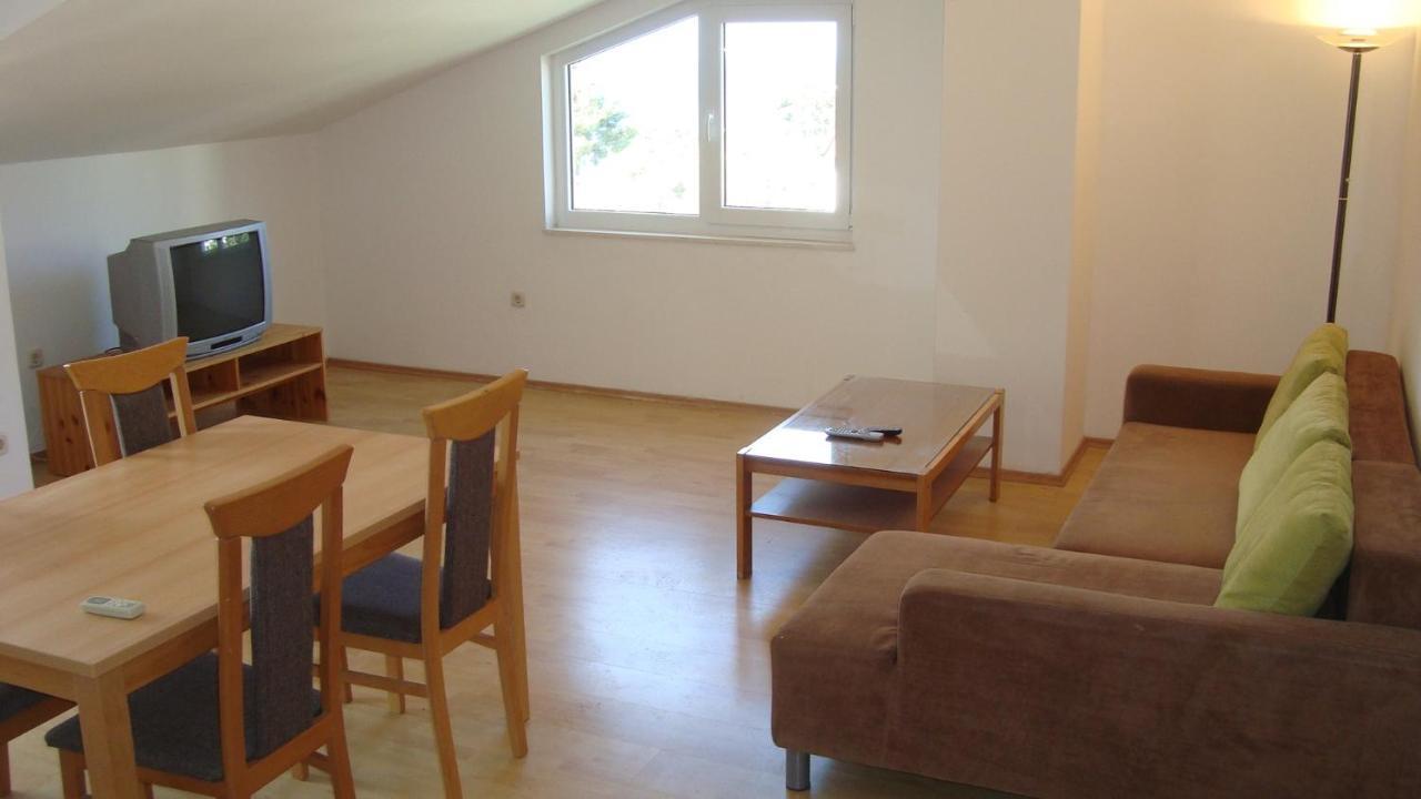 Apartments And Rooms With Parking Space Gradac, Makarska - 6819 Градац Екстериор снимка
