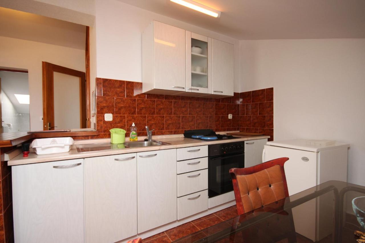 Apartments And Rooms With Parking Space Gradac, Makarska - 6819 Градац Екстериор снимка