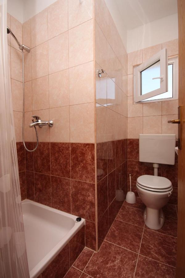 Apartments And Rooms With Parking Space Gradac, Makarska - 6819 Градац Екстериор снимка