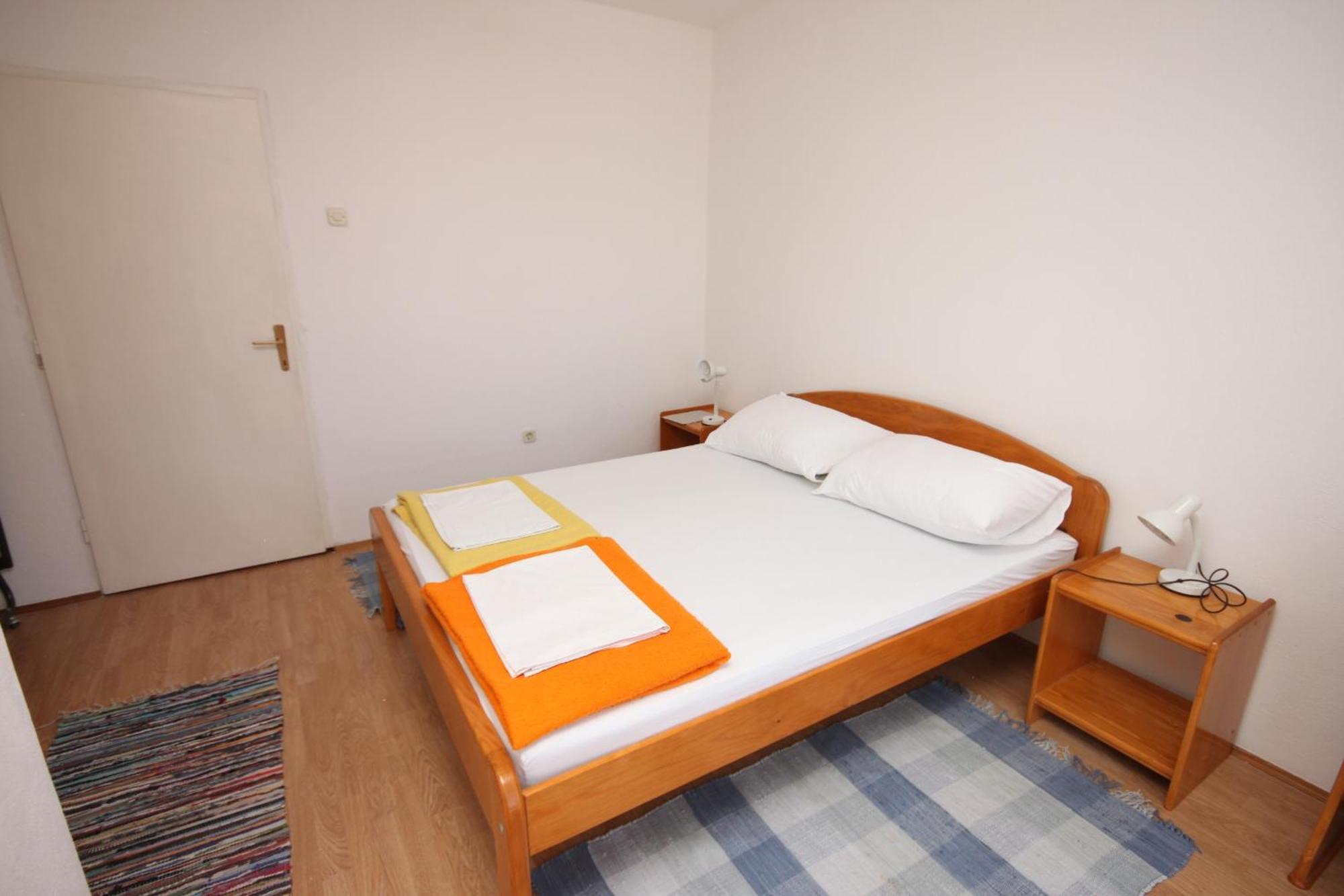 Apartments And Rooms With Parking Space Gradac, Makarska - 6819 Градац Стая снимка